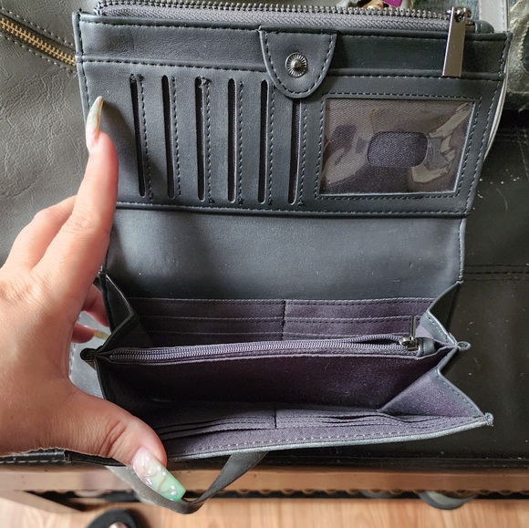 Cute Rampage,  large hobo tote,  with matching wallet - Picture 3 of 3